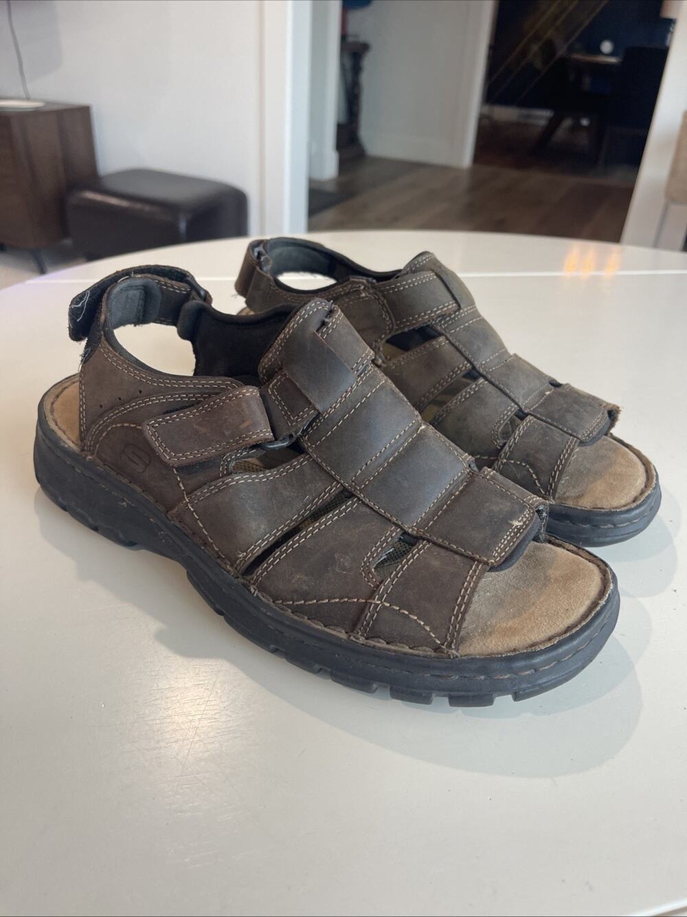Skechers Sandal Mens 9 Brown Fisherman Leather Open Toe Walking Comfort Nature